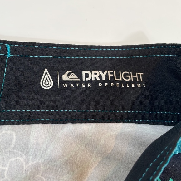 Quicksilver High Line Board Short 31 NWOT. Dry flight Water Repellent Fabric - Picture 7 of 13